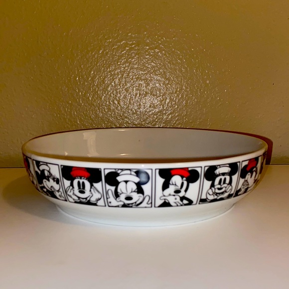 Minnie Mouse Bowl - Picture 1 of 2